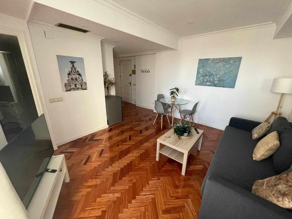 מדריד Apartamento Con Terraza Y Vistas Alcalaretiro מראה חיצוני תמונה